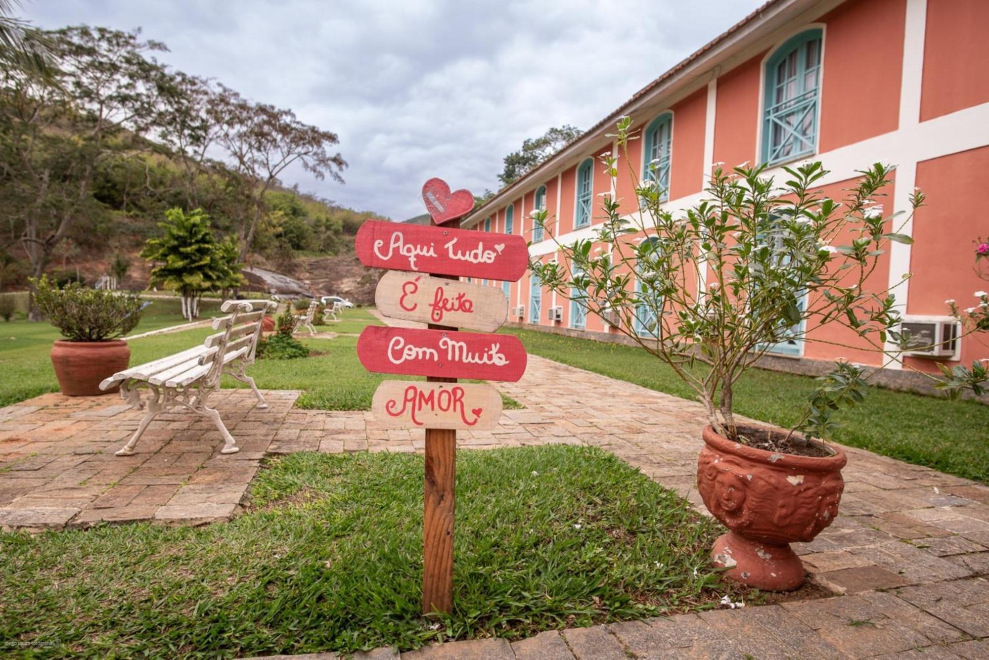 Hotel Fazenda Cachoeiras De Cavaru Васорас Екстер'єр фото