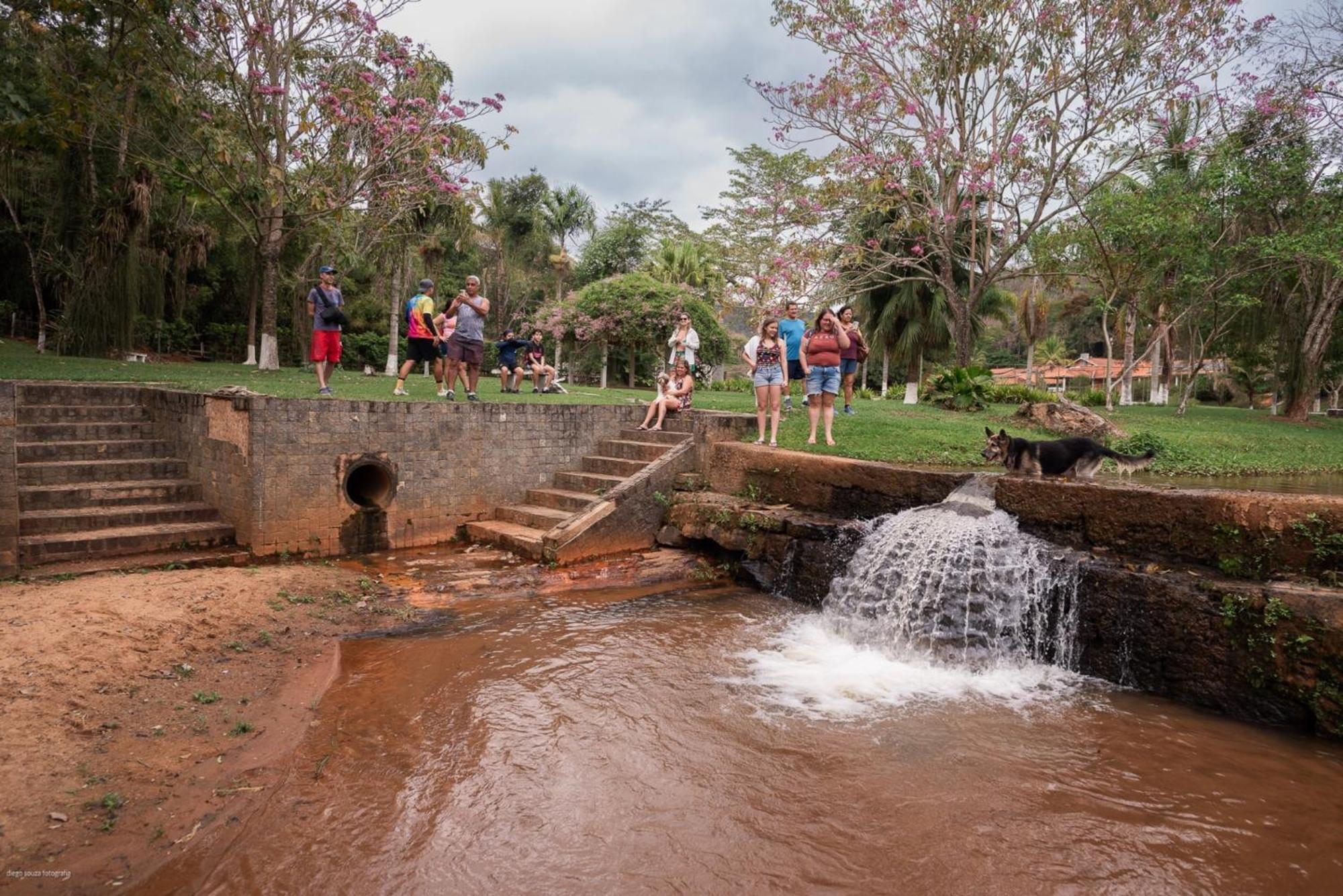 Hotel Fazenda Cachoeiras De Cavaru Васорас Екстер'єр фото