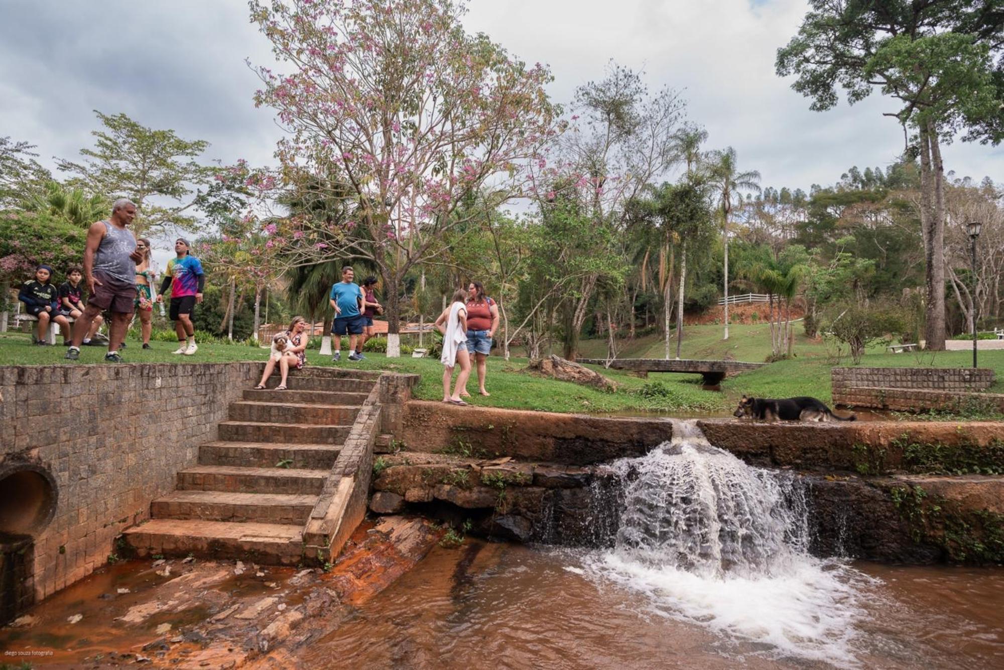 Hotel Fazenda Cachoeiras De Cavaru Васорас Екстер'єр фото