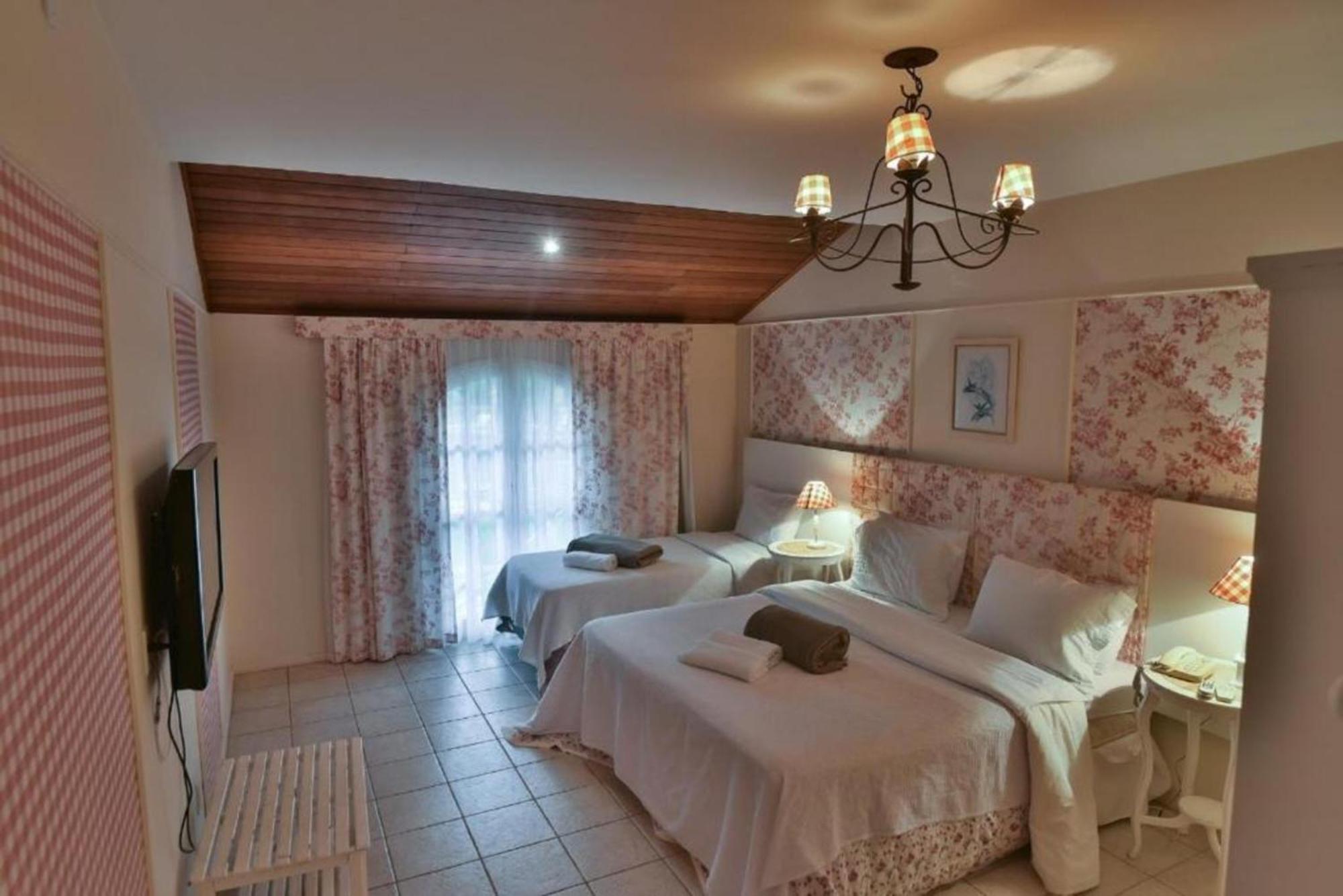 Hotel Fazenda Cachoeiras De Cavaru Васорас Екстер'єр фото